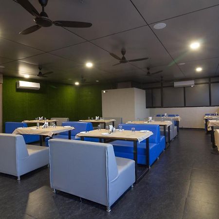 Hotel Green City Gandhinagar Esterno foto