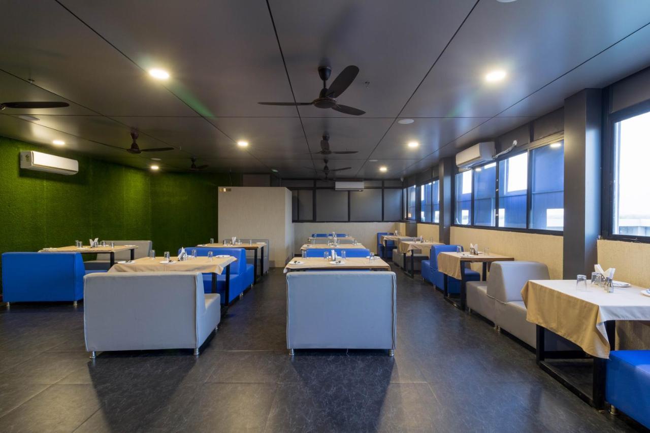 Hotel Green City Gandhinagar Esterno foto